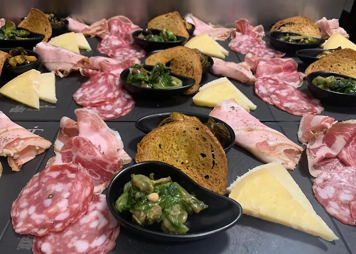 I 4 Elementi Konukevi Napoli