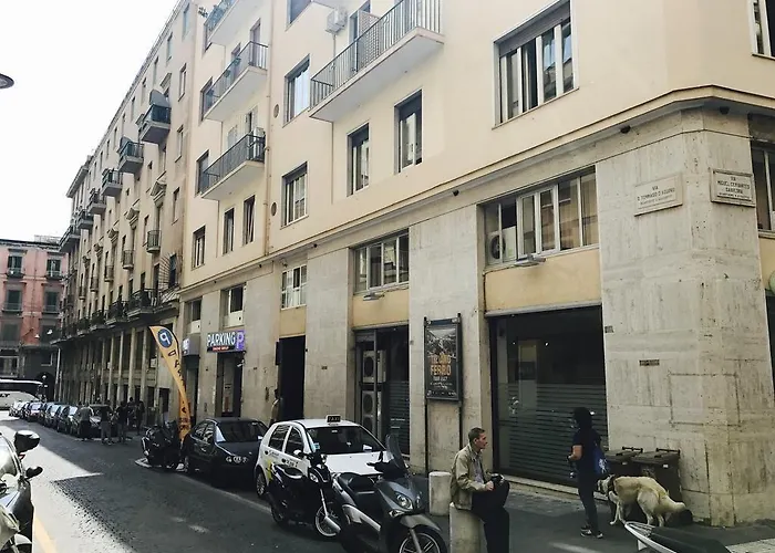 Konukevi I 4 Elementi Napoli