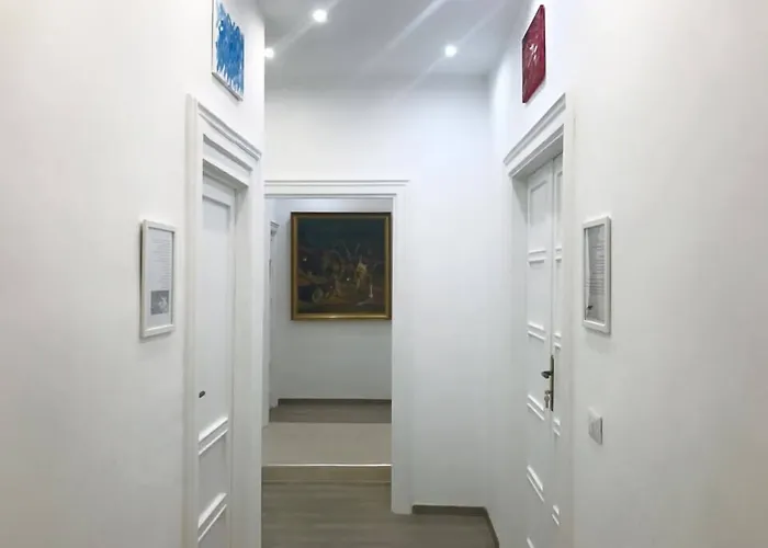 I 4 Elementi Konukevi Napoli