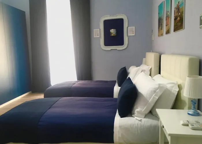 I 4 Elementi Konukevi Napoli